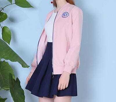 上海昕微服饰有限公司